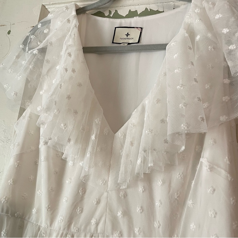 Tuckernuck, Blanc Giselle Tulle Gown, Medium - Picture 5 of 13